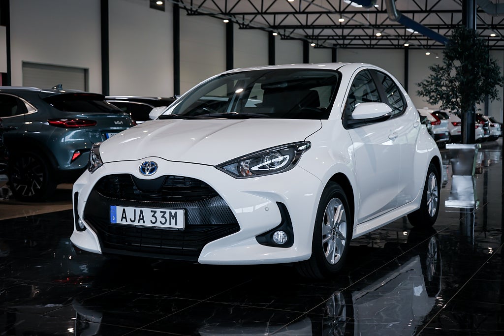 Toyota Yaris Hybrid CVT Active Euro 6 | Kamera | Rattvärme |
