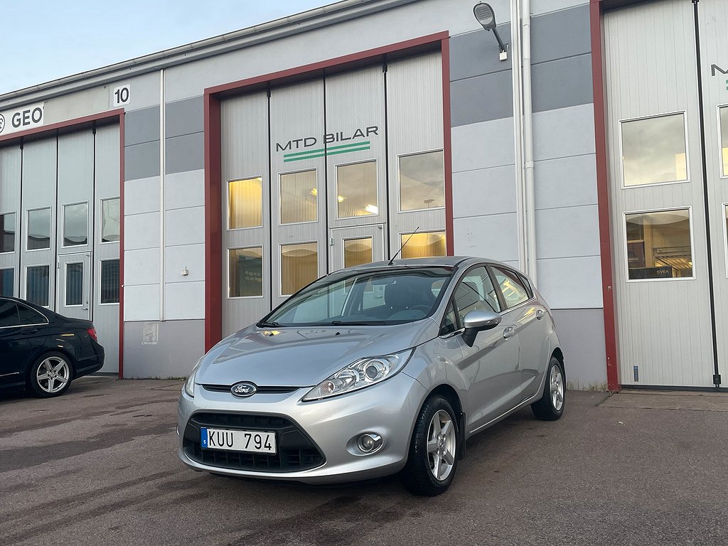 Ford Fiesta 5-dörrar 1.25 Titanium Euro 5 Svensksåld 