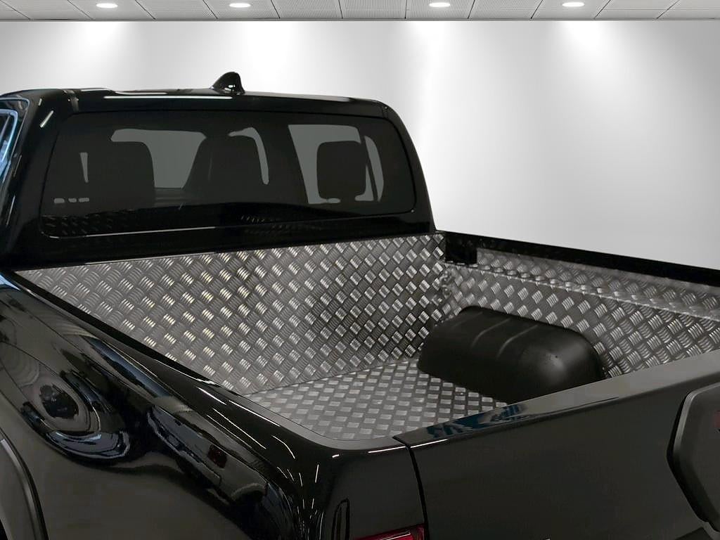 Toyota Hilux INVINCIBLE DC 2.8 D Aut Parkv. OMGÅENDE LEVERANS