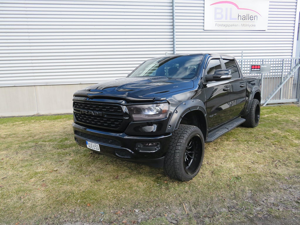 RAM 1500 Crew Cab 5.7 V8 HEMI 395HK 4x4 TorqueFlite Sport 