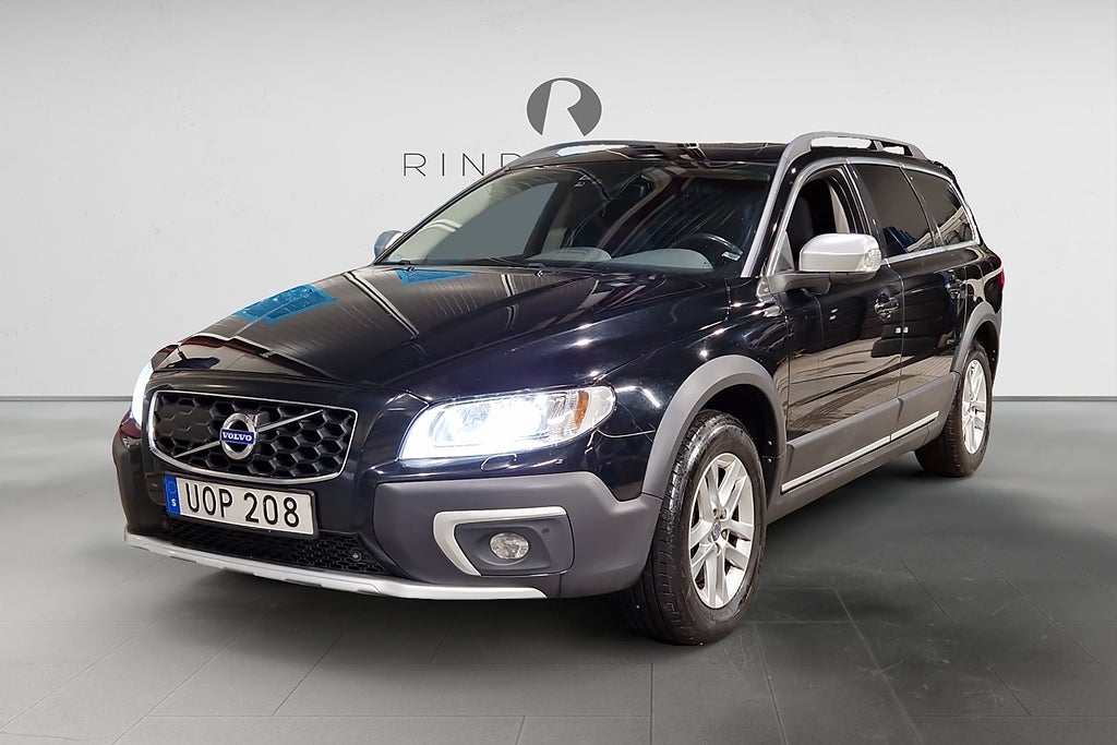 Volvo XC70 D4 181 HK MOMENTUM DRAG D-VÄRM PDC NAVI KAMREM BYTT 16"