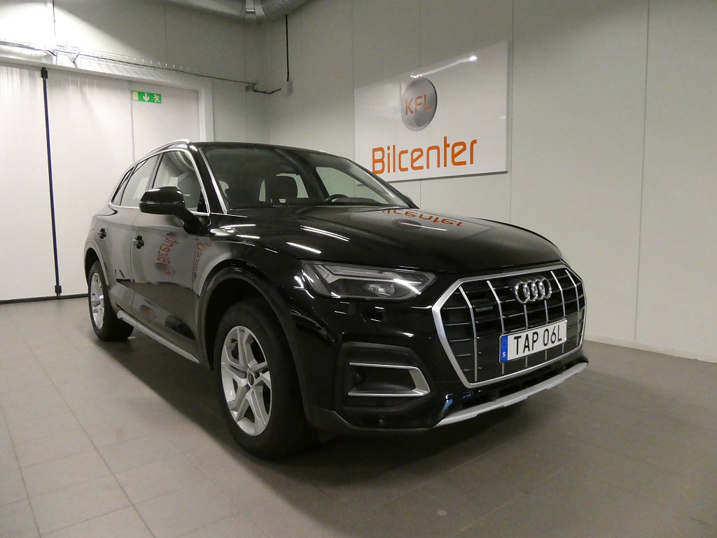 Audi Q5 45 TFSI quattro *KFL 10 år 2,99%* Drag-Pano-Värmare