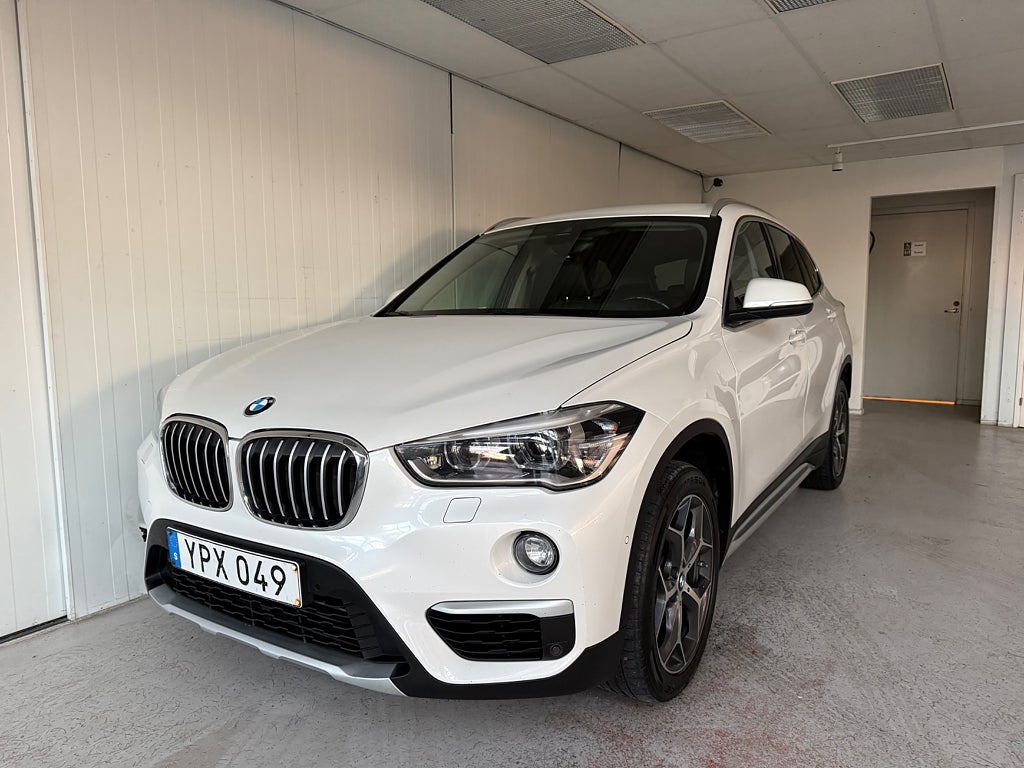 BMW X1 xDrive18d Steptronic X line Sport line Drag M-Värmare