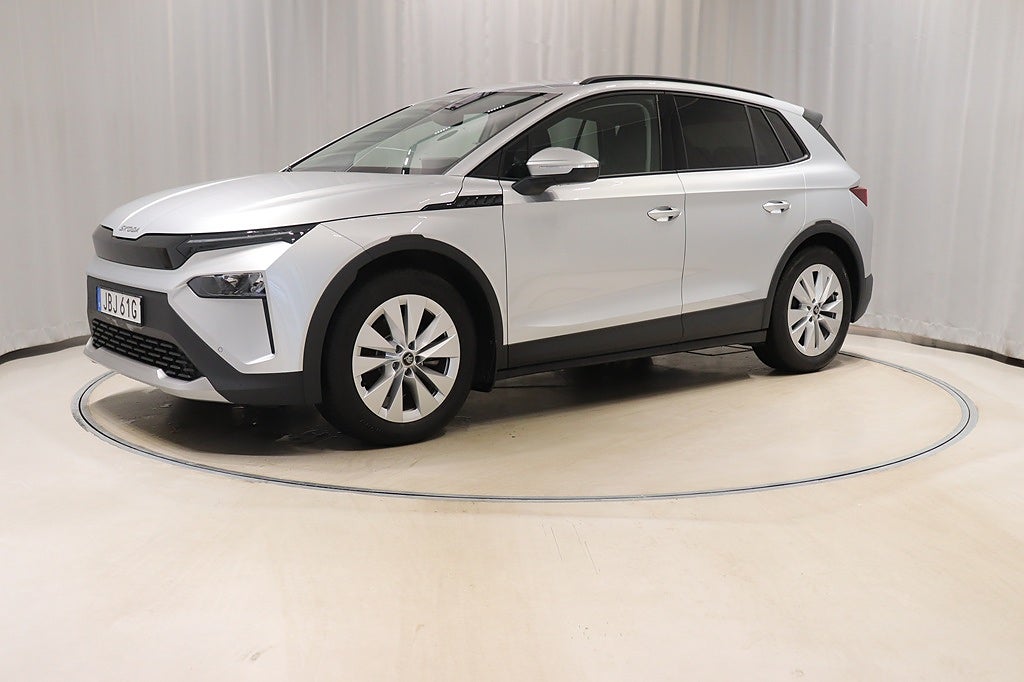 Skoda Elroq 60 63 kWh 204hk Drag Värmare Kamera Keyless Nav 2025