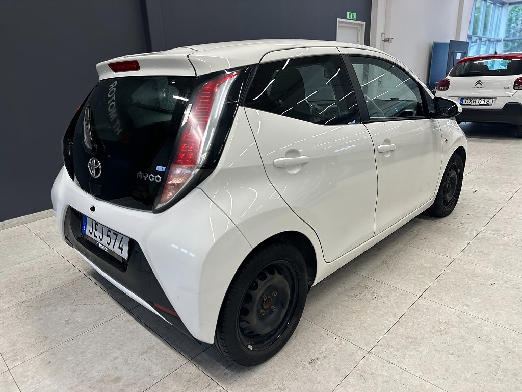 Toyota Aygo 5-dörrar 1.0 VVT-i X-PLAY Touch motor & Kupé värmare