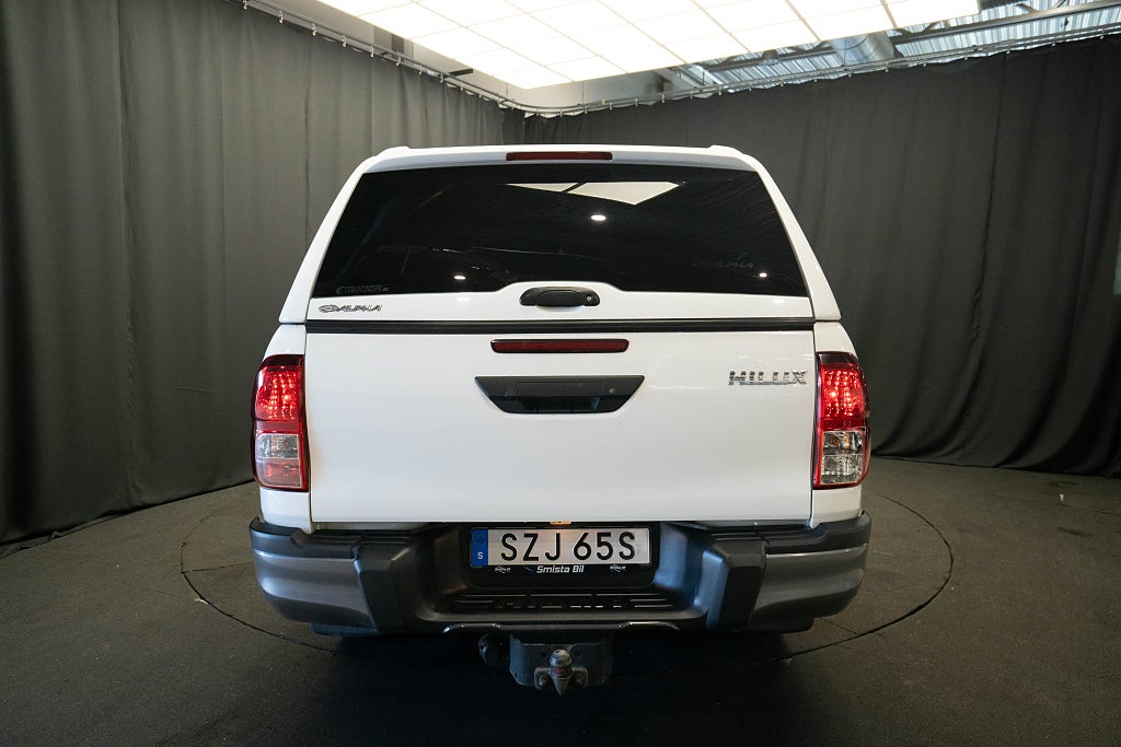 Toyota Hilux AWD KÅPA LÄDER D-VÄRMARE KAMERA DRAG 1-ÄGARE MOMS