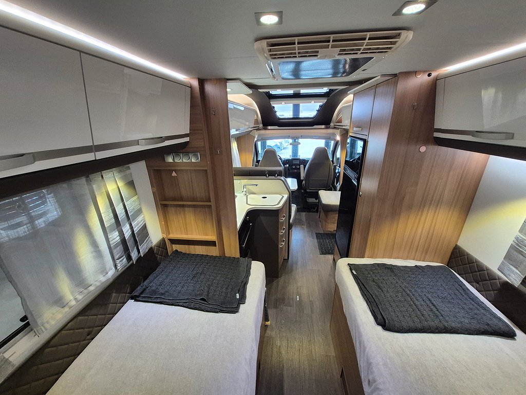 Adria Coral Plus 670 SLT /Cinderella/Solcell/AC bodel/Automat - Adria