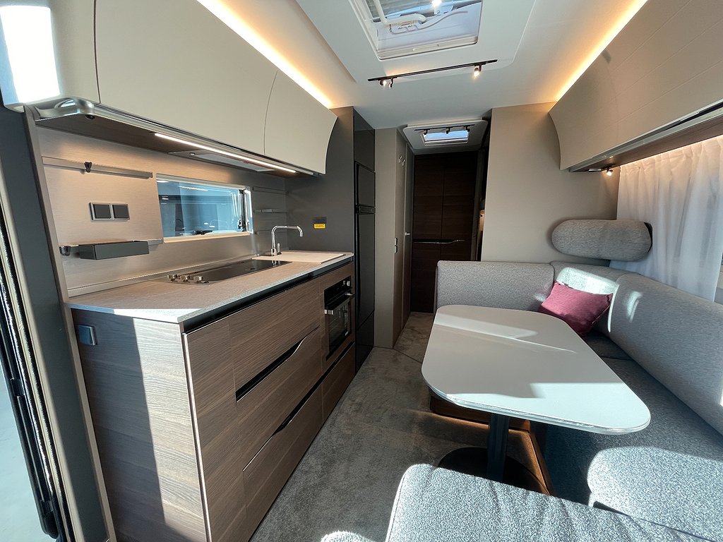 Adria Alpina 663 PT / Barnkammare / ALDE / Ugn / Queens-bed - Adria