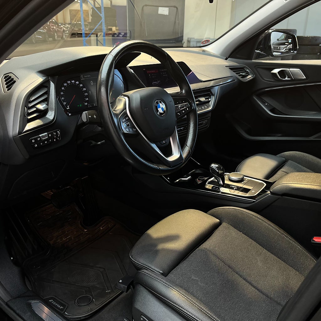 BMW 118I 4,99% Steptronic Sport line Värmare Rattvärme 140hk