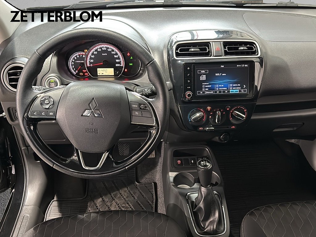 Halvkombi Mitsubishi Space Star 10 av 13