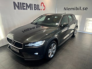 Volvo V60 Cross Country D4 AWD Aut Momentum Pro Dvärm/Kamera/Dragkrok – bild 4