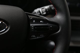 Halvkombi Hyundai i20 12 av 16