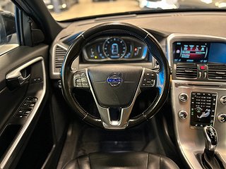 Volvo XC60 D4 AWD Classic Summum Pano/Drag/Skinn/Dvärm/SoV