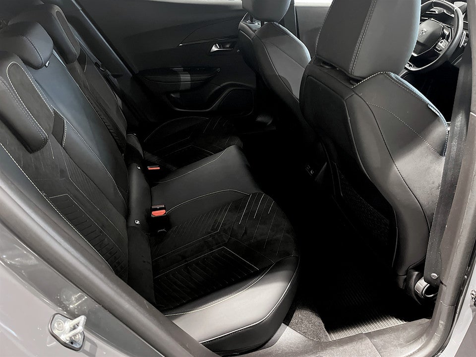 Bild på Peugeot 2008 GT Hybrid 145hk Aut B-KAMERA CARPLAY