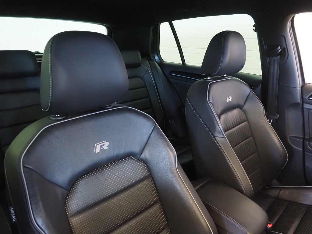 Volkswagen Golf R 2.0 TSI 4M 300hk | DCC | Läder | Cockpit | Dynaudio | 2020