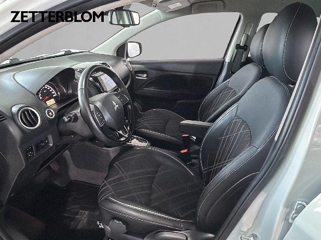 Halvkombi Mitsubishi Space Star 7 av 16