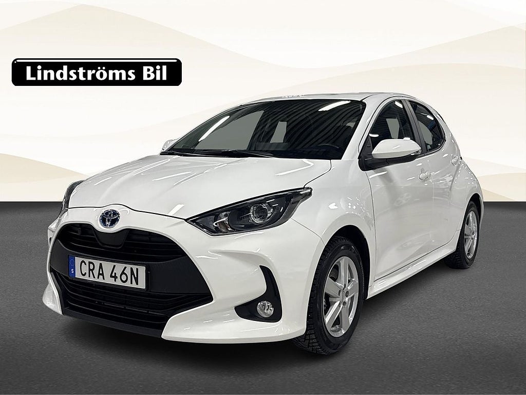 Toyota Yaris Hybrid 1,5 5D Active V-Hjul Värmare 3,95%