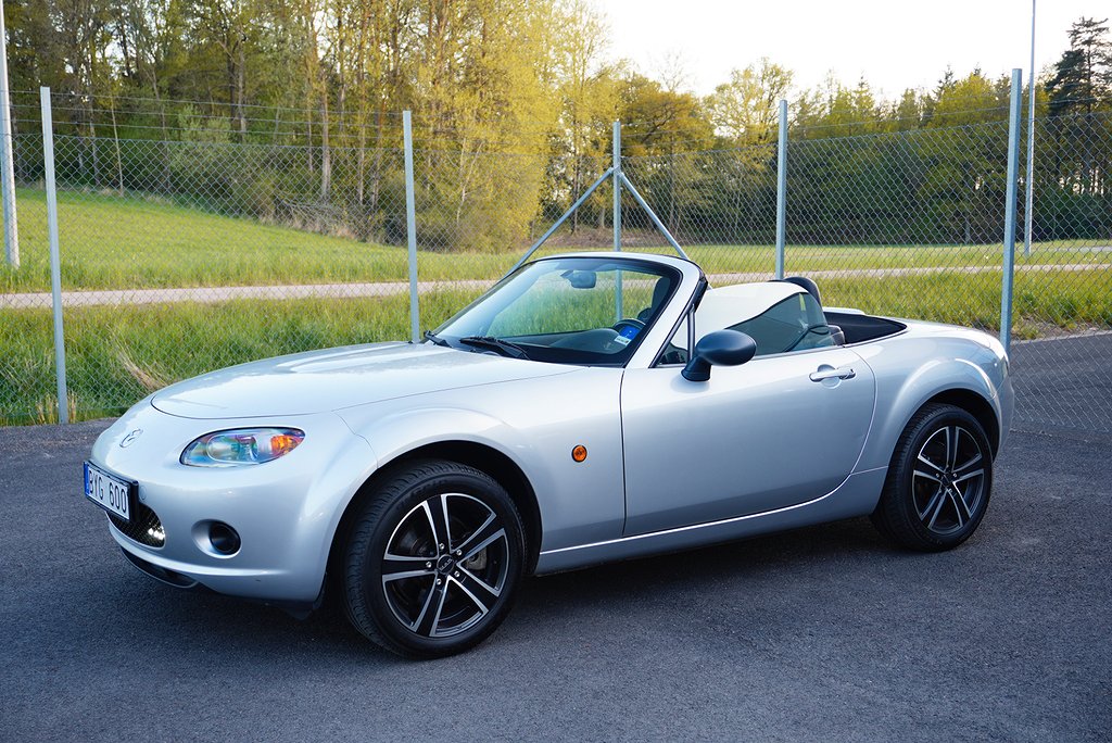 Mazda MX-5 NC 1.8 126 HK Soft-top CarPlay