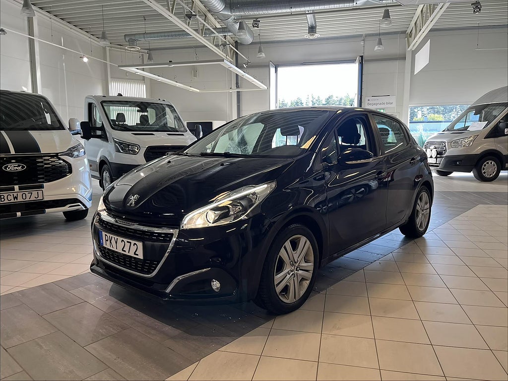Peugeot 208 5-Dörrar 1.2 PureTech 110 Eat, 110hk, 2019, Servad, 1 Ägare |