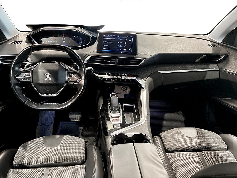 Bild på Peugeot 3008 Allure 1.6 BHDi 120hk Aut ELSTOL PANO DRAG