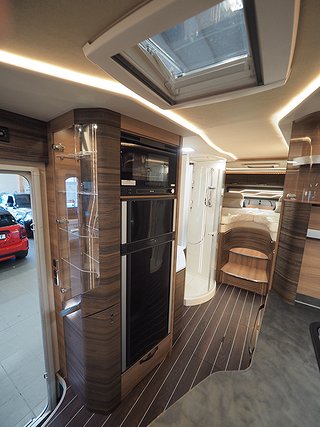 Husbil-integrerad Knaus Sun I 900 LEG 10 av 28