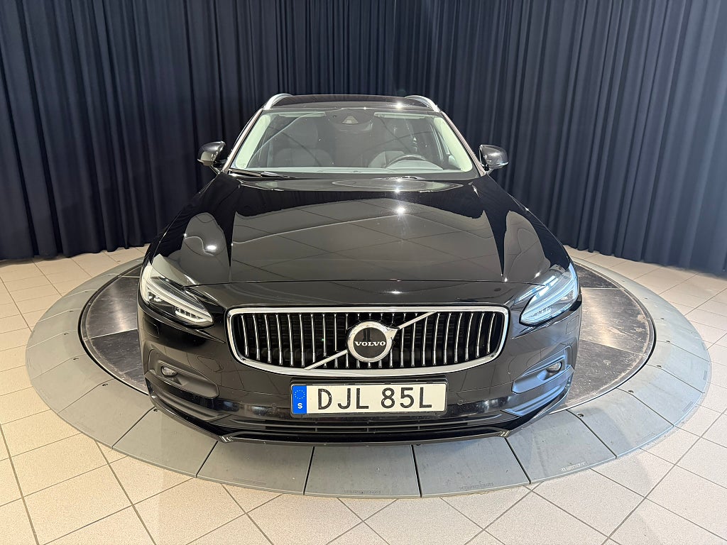 Volvo V90 2021 - miniatyr 2