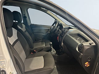 Dacia Duster 1.5 dCi 4×4 Limited Edt. Black Shadow Mvärmare Drag S&V – bild 10
