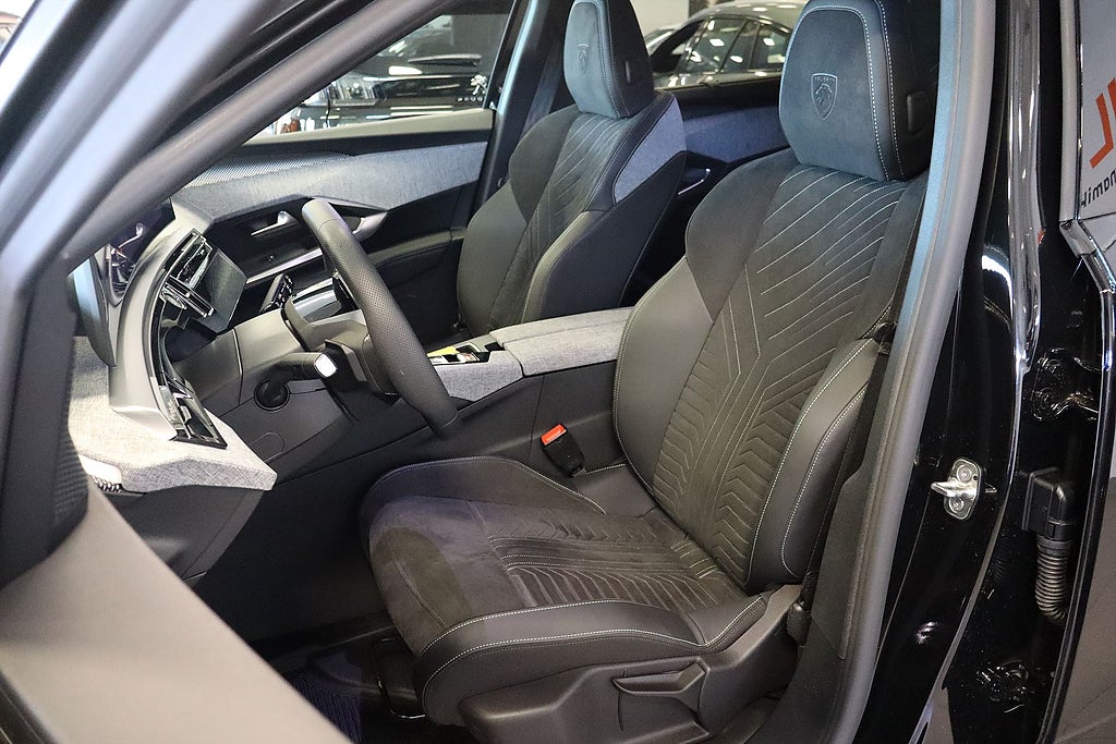 Bild på Peugeot E-5008 GT 214hk Aut - 7-SITS, 360-KAMERA, RATTVÄRME