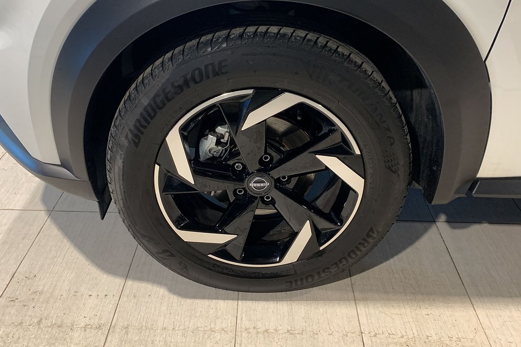 Nissan Juke 1,0 DIG-T 114 hk 6MT N-Connecta Navi Kamera 2024