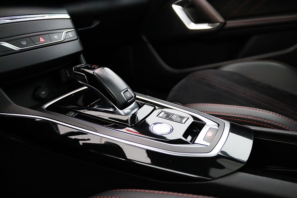 Peugeot 308 sw 2.0 BlueHDi 177hk GT Pano Massage Navi Drag