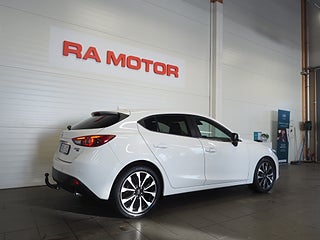 Halvkombi Mazda 3 5 av 22