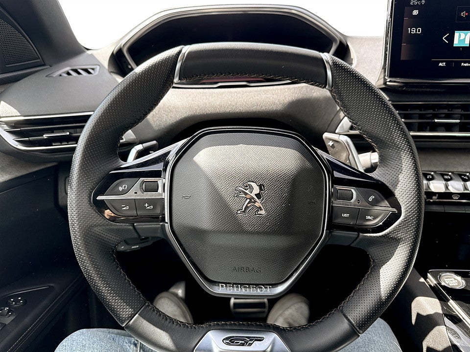 Bild på Peugeot 5008 GT 1.2 PT 130hk Aut 7-SITS B-KAMERA