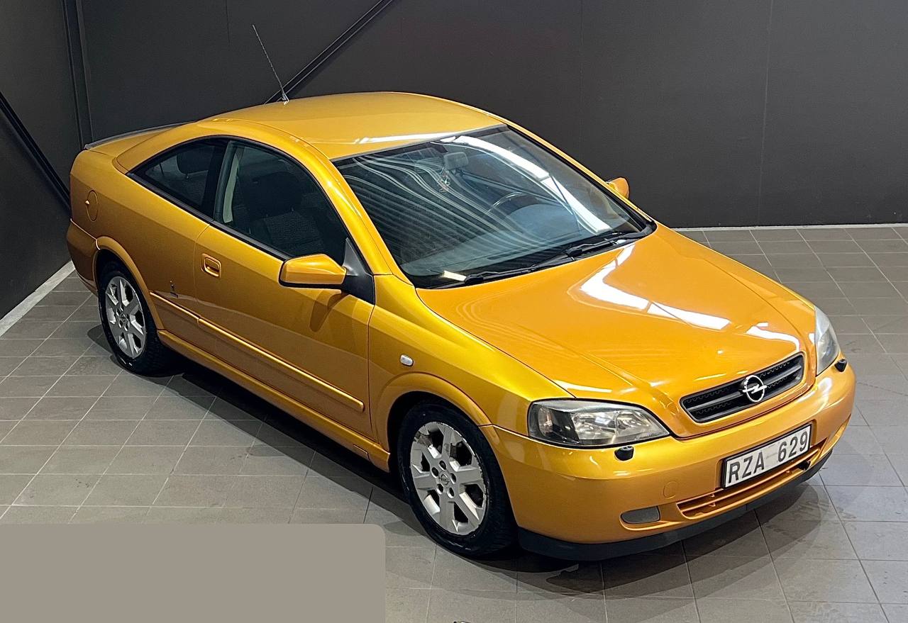 Opel Astra Coupé 2.2 2001, kuva 3/45