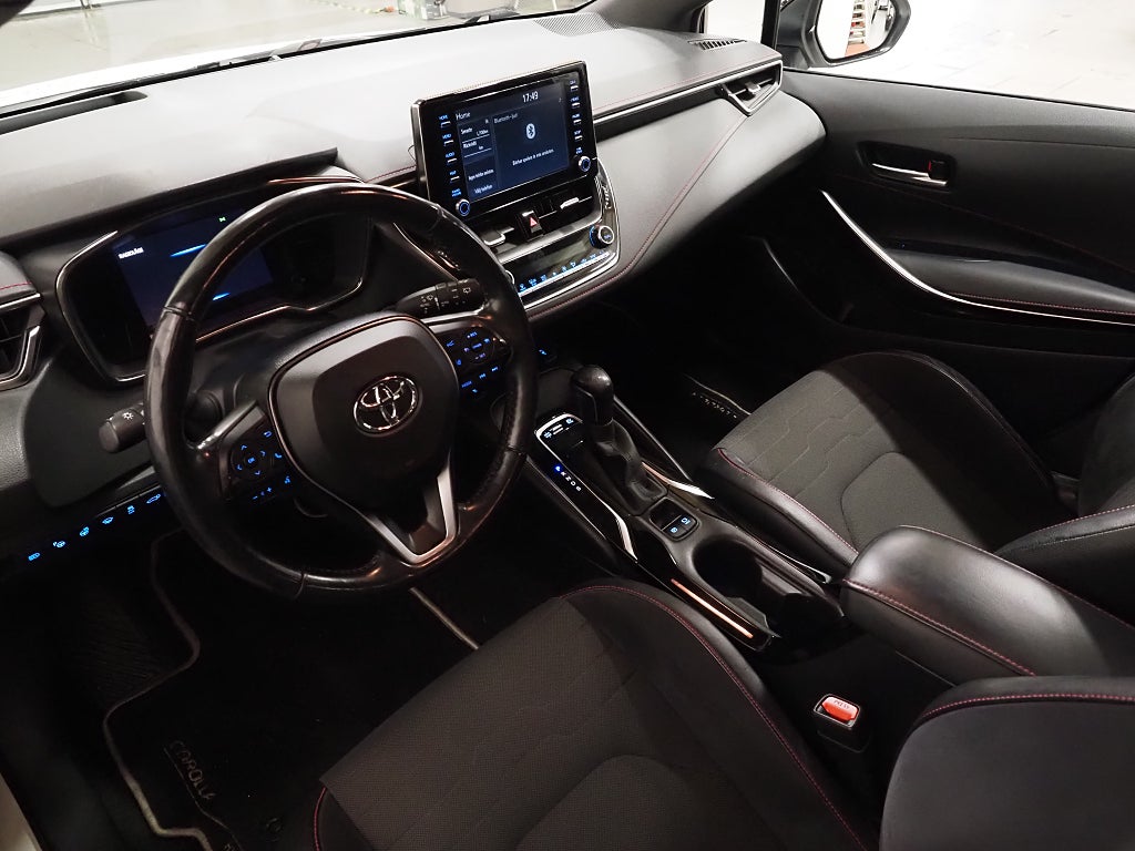 Toyota Corolla Touring Sports Hybrid e-CVT 122hk Executive Kamera HUD 2020