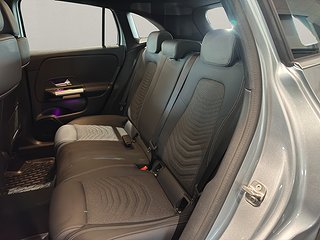 SUV Mercedes-Benz GLA 10 av 14