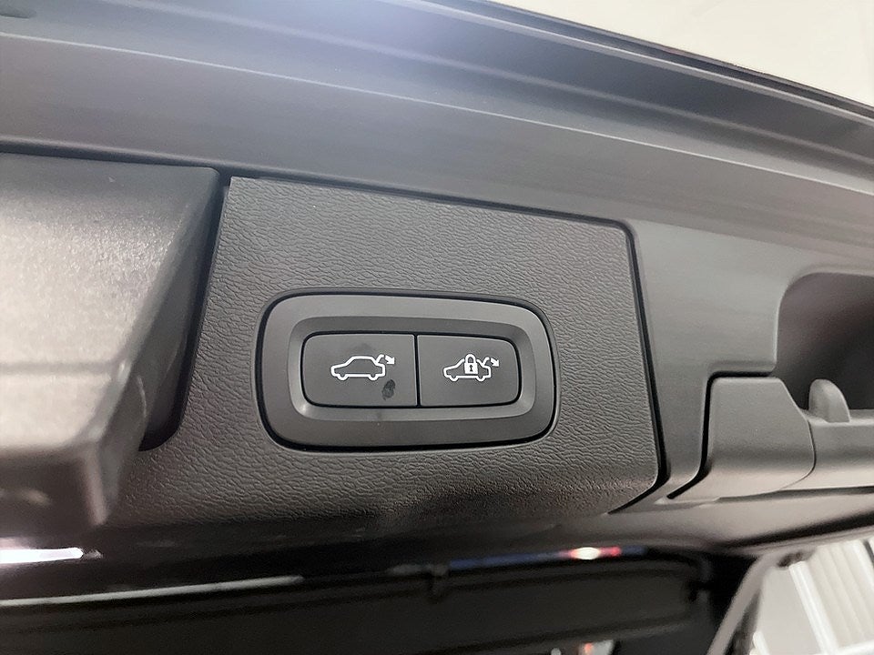 Bild på Volvo XC60 Momentum B4 Geartronic 197hk Aut - 360-KAMERA, ELSTOL