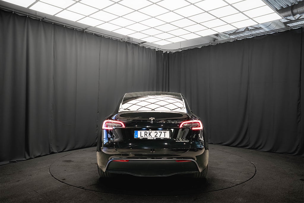 Tesla Model Y Long Range AWD DRAG PANO LÄDER 1-ÄGARE BATTERITEST MOMS