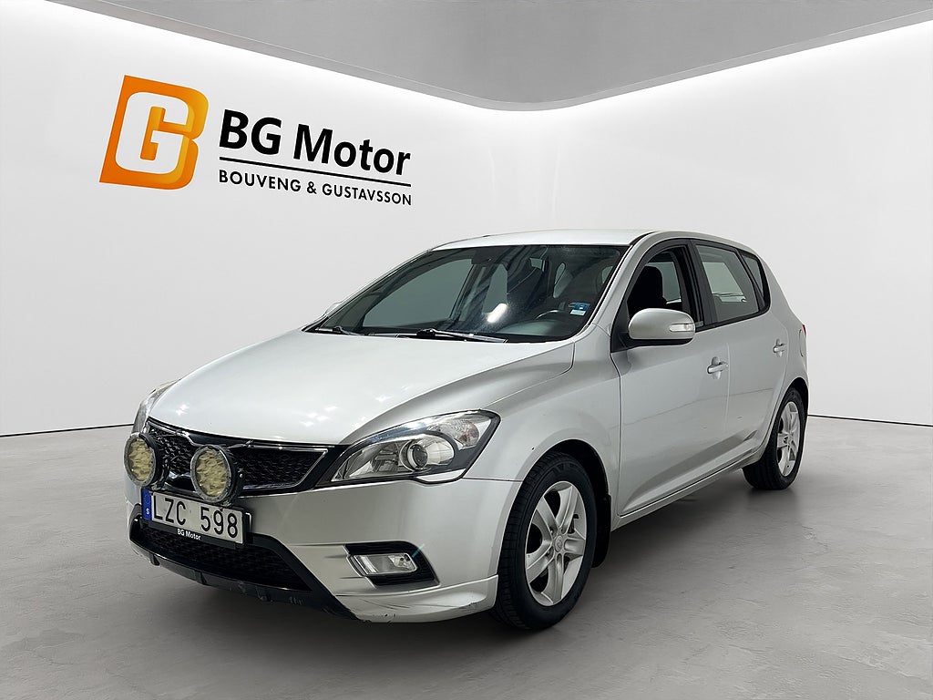 Kia Ceed cee'd 1.6 CRDi 128HK Värmare/PDC/Bluetooth