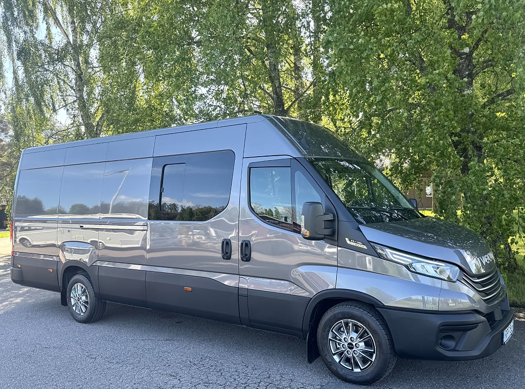 Iveco 35-180  5-sitsig Crew Cab Long Editon, Drag 3500 kg