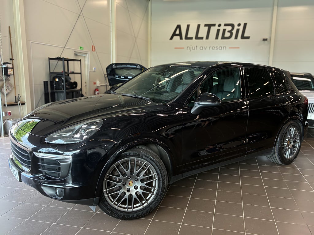 Porsche Cayenne Diesel TipTronic S Platinum Edition PASM/Värmare/PDLS+