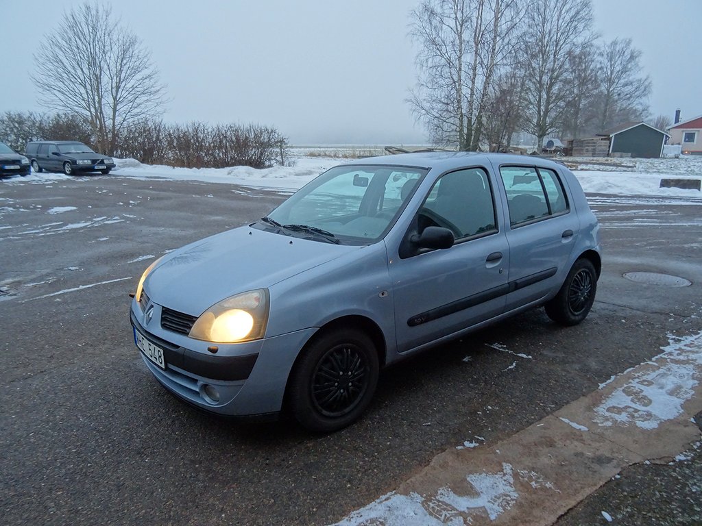 Renault Clio 5-dörrars 1.2 Expression Fin Se pris Avbet 290:-