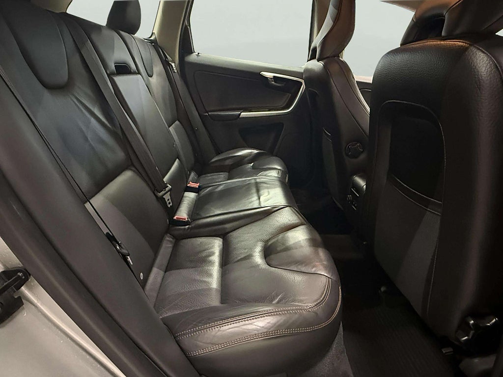 Volvo XC60 2.4D AWD Geartronic Summum  - miniatyr 15
