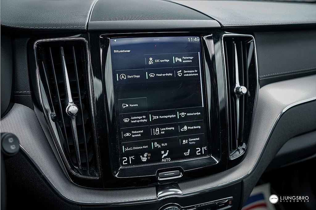 Volvo XC60 B4 AWD R-Design / Drag / Pano / 360 / HUD