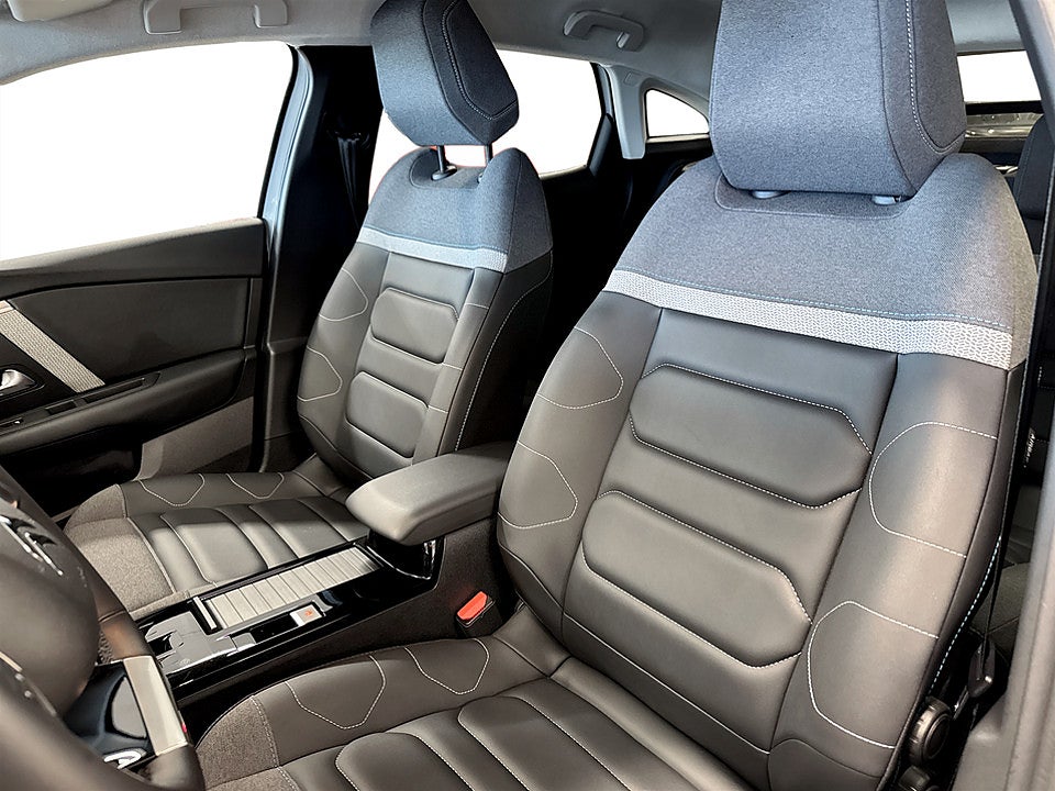 Bild på Citroën C4 Shine 1.2 PT 130hk Aut NAVI CARPLAY