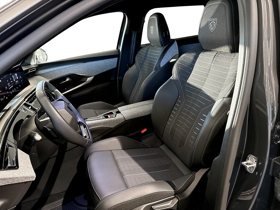 Bild på Peugeot 5008 GT Hybrid e-DSC 136hk Aut 7-SITS PANO DRAG