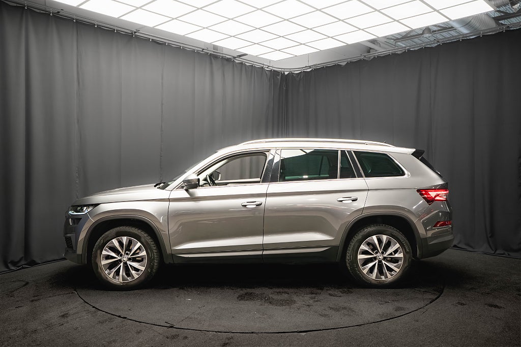 Skoda Kodiaq TDI 7-sits STYLE D-VÄRM LÄDER DRAG KAMERA 1-ÄGARE MOMS