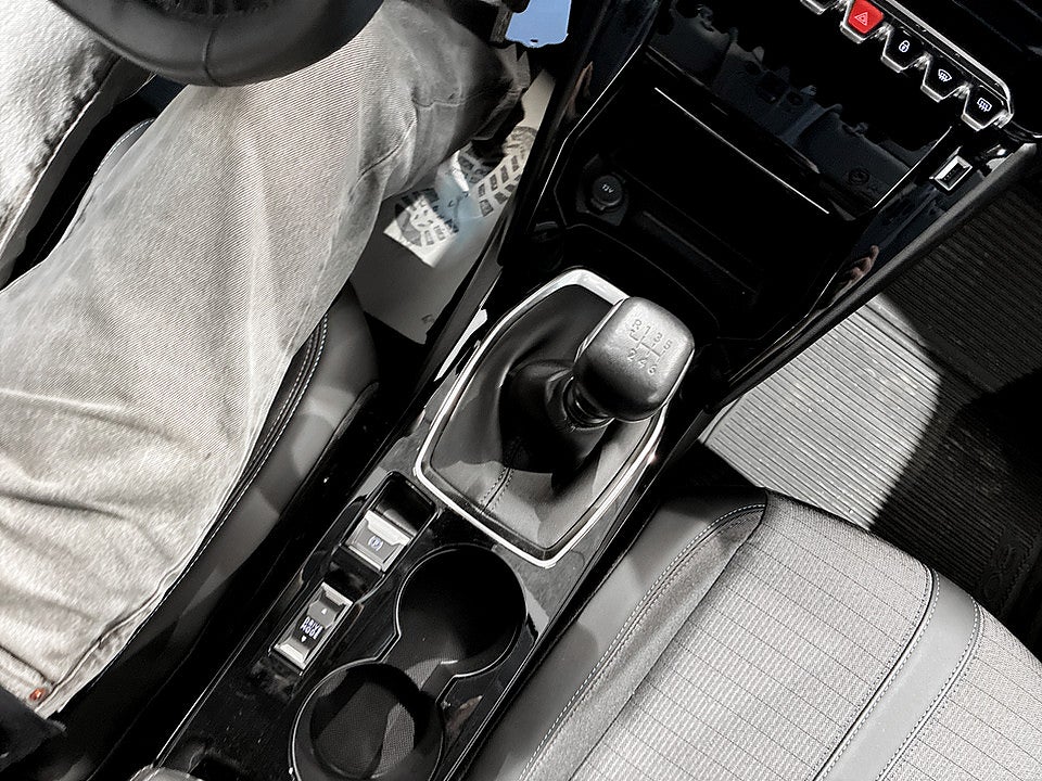 Bild på Peugeot 208 Allure Pack 1.2 PT 100hk B-KAMERA CARPLAY