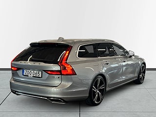 Volvo V90 D5 AWD R-Design S&V-hjul/Carplay/HUD/Pano/Bowers&W – bild 6