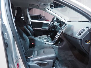 SUV Volvo XC60 8 av 22