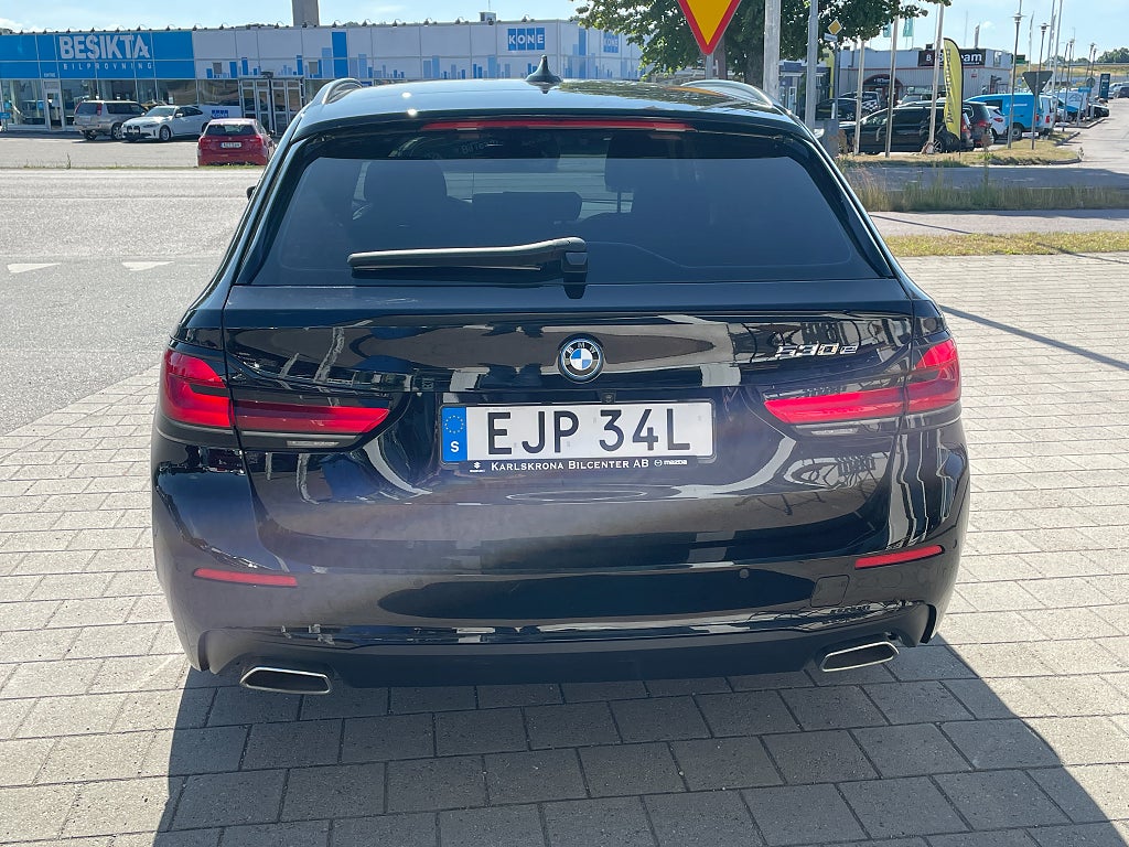 BMW 530e Touring 292 hk G31 LCI ENDAST 3.785 mil SKINN